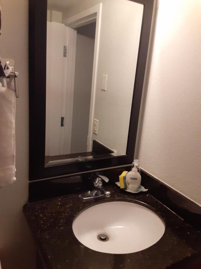 Manatee, Studio202, Beach Steps Away! Pool+Wifi Ruskin Exterior foto